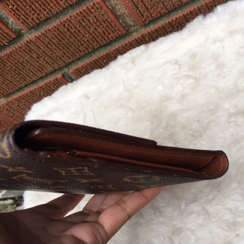 Louis Vuitton Wallet - Picture 4 of 14